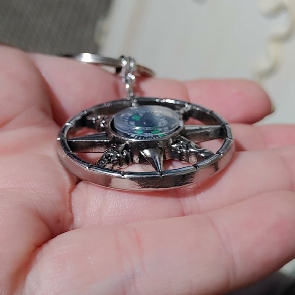 Compass Keychain - Picture 3 of 6